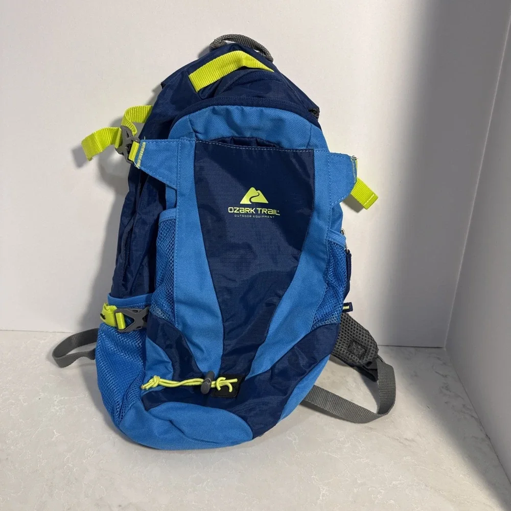 Ozark Trail 2 Liter Hiking Hydration Backpack MISSING Water Reservoir